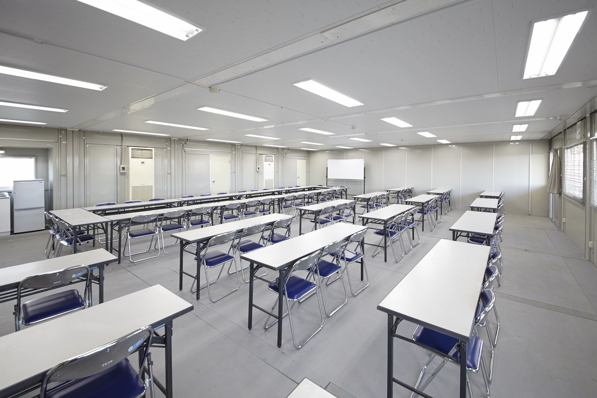 コンテナ事務所仕様【見学可】 100㎡以上（30坪以上）の建設現場事務所｜ユニットハウス・プレハブ